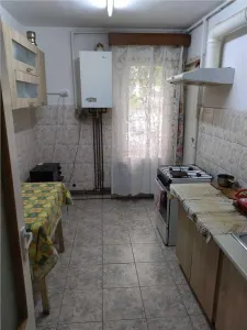 Apartament 72mp 3 Camere Parter Tudor zona Fortuna - Targu Mures