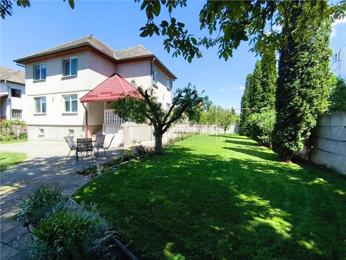 Casa de vanzare in Ungheni zona Centrala,Complet mobilata si utilata - foto 3