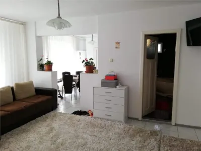 Casa de vanzare in Ungheni zona Centrala,Complet mobilata si utilata - foto 10