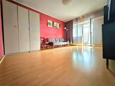 Apartament 3 camere, etaj 1,  Pacurari Petru Poni - Iasi