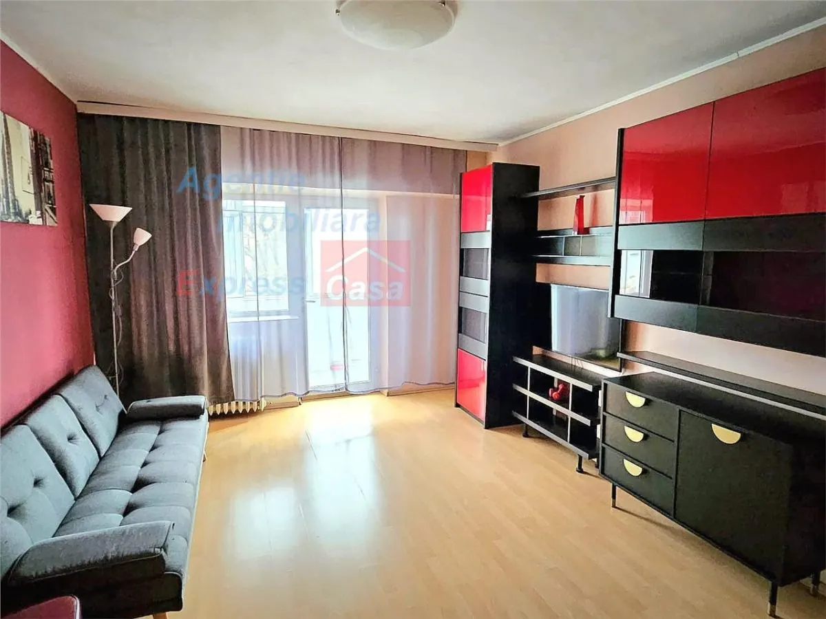 Apartament 3 camere, etaj 1,  Pacurari Petru Poni - foto 3