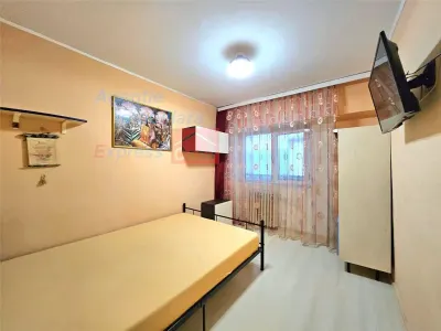 Apartament 3 camere, etaj 1,  Pacurari Petru Poni - foto 4