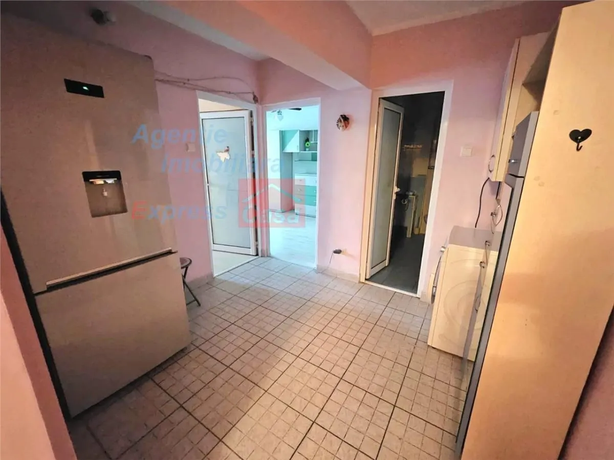 Apartament 3 camere, etaj 1,  Pacurari Petru Poni - foto 9