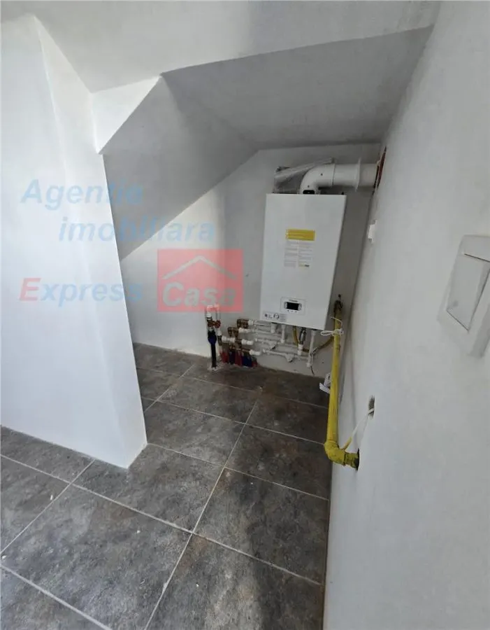 Finalizata si intabulata! Casa tip vila + 620 mp teren, iesire din Letcani. - foto 23