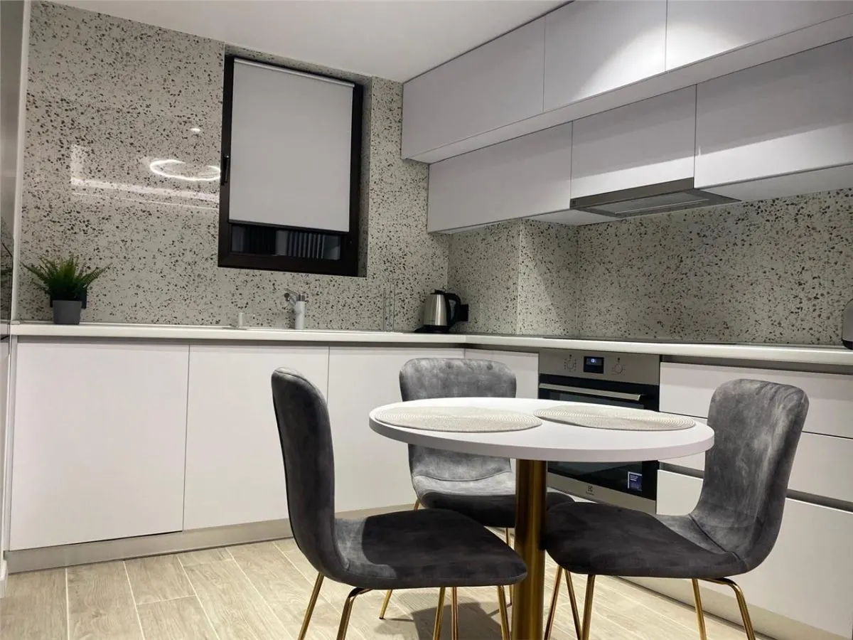INCHIRIERE APARTAMENT 2 CAMERE Zona HERASTRAU SOS NORDULUI SECTOR 1 - foto 2