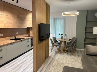 2 camere decomandate, lux - Bacau