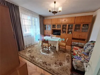Apartament cu 2 camere zona ultracentrala etaj 2 - foto 2
