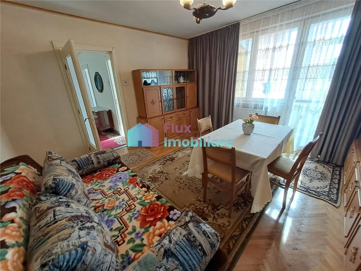 Apartament cu 2 camere zona ultracentrala etaj 2 - foto 3