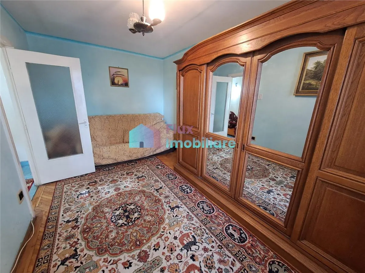 Apartament cu 2 camere zona ultracentrala etaj 2 - foto 6