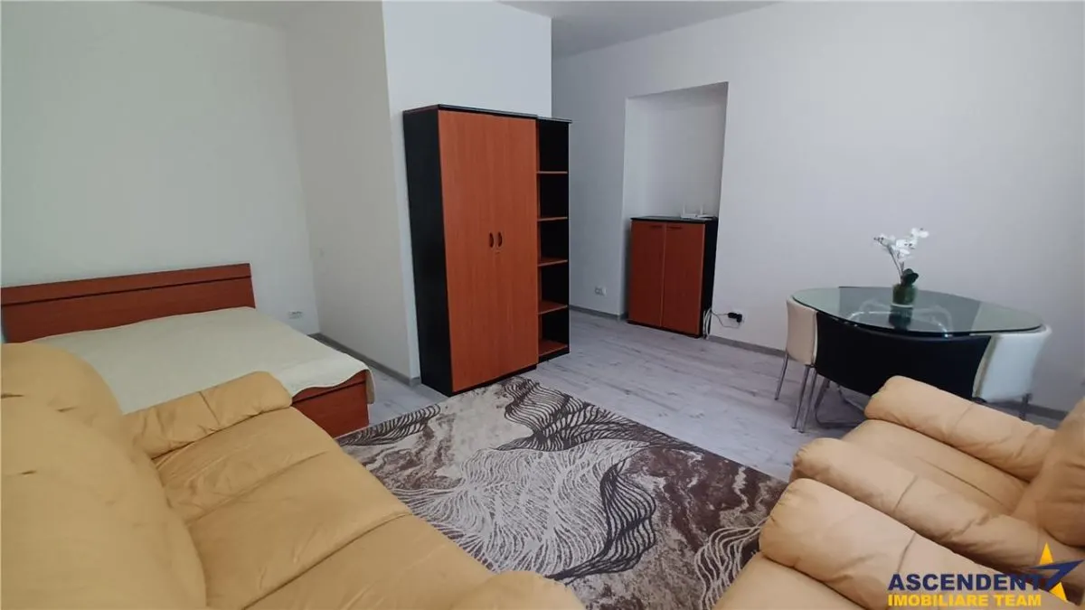 2 apartamente pretabile circuit turistic, Centrul istoric -Strada Postavarului - foto 2