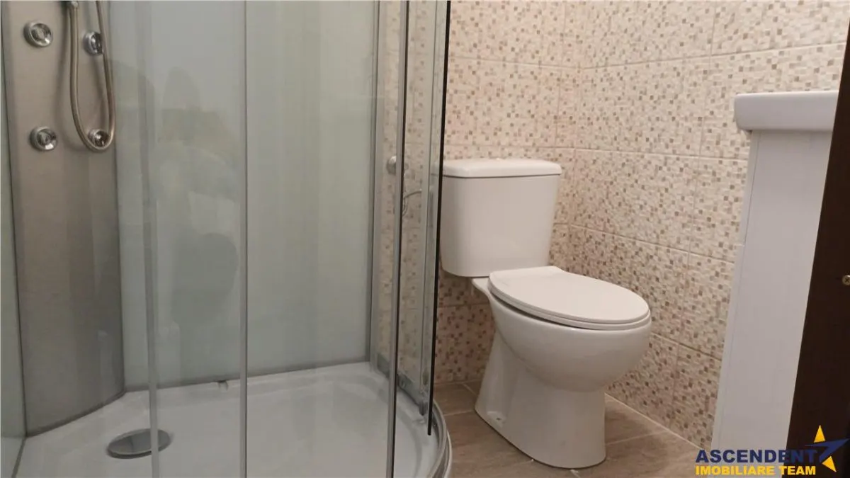 2 apartamente pretabile circuit turistic, Centrul istoric -Strada Postavarului - foto 11