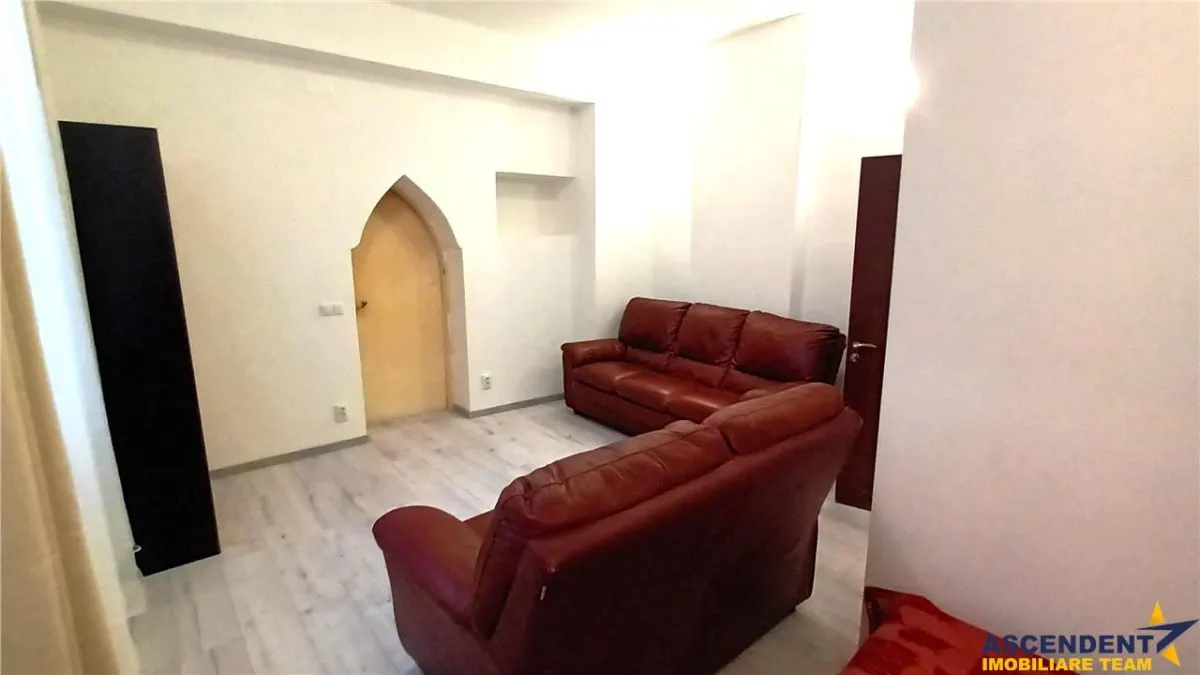 2 apartamente pretabile circuit turistic, Centrul istoric -Strada Postavarului - foto 12