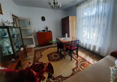 2 camere decomandate centru - Bacau
