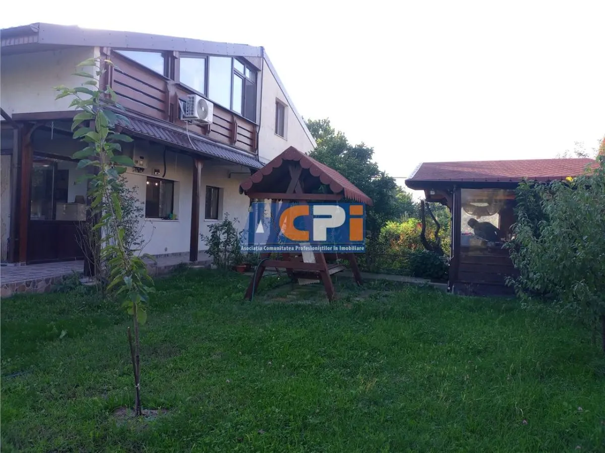 Bacau ,  Vila, la 5 minute de Centrul Orasului - foto 8