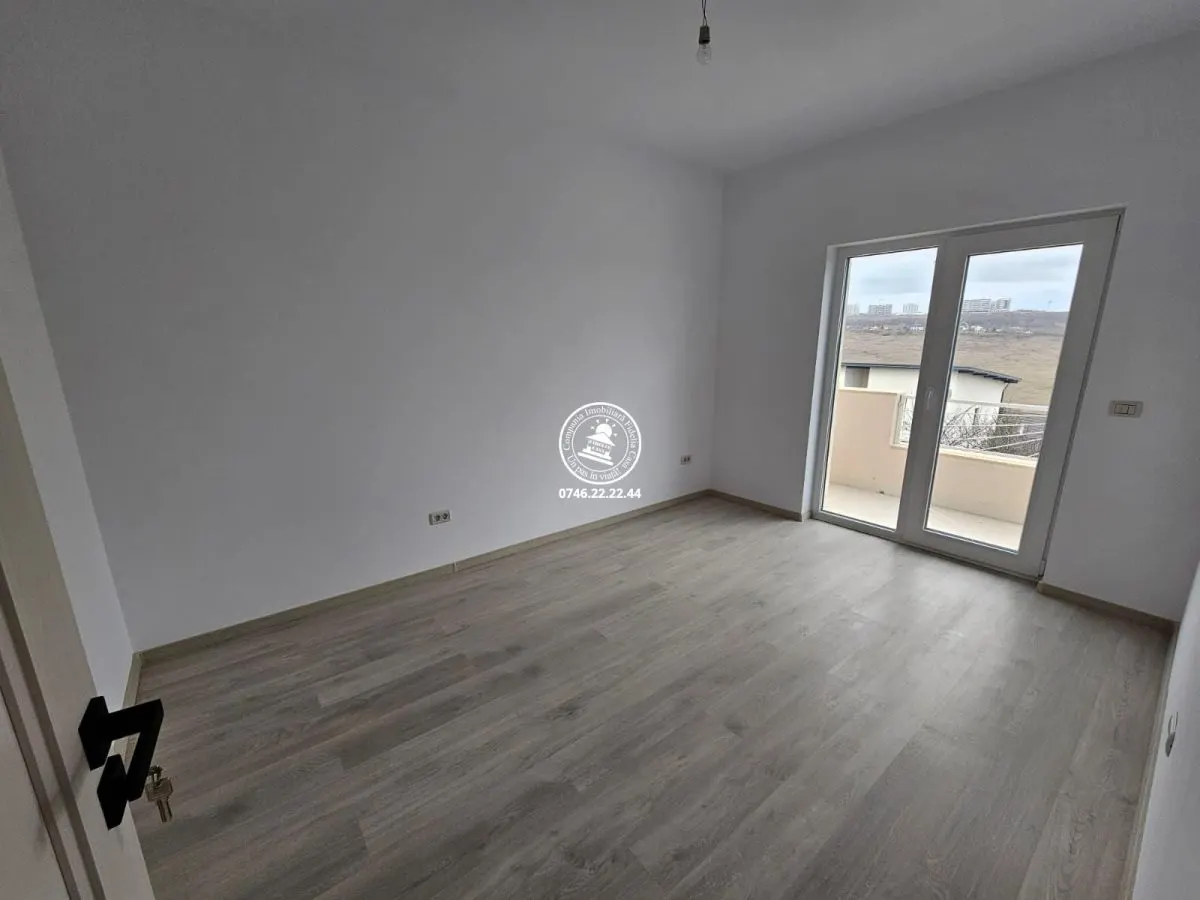 Vila P+1E ,4 camere ,560mp teren - Valea Lupului , Iasi - foto 17