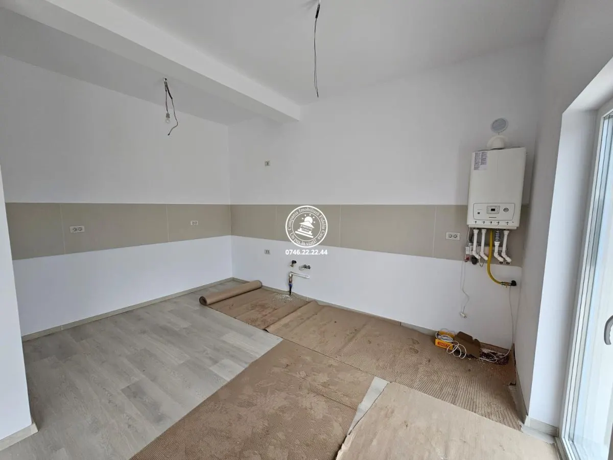 Vila P+1E ,4 camere ,560mp teren - Valea Lupului , Iasi - foto 6