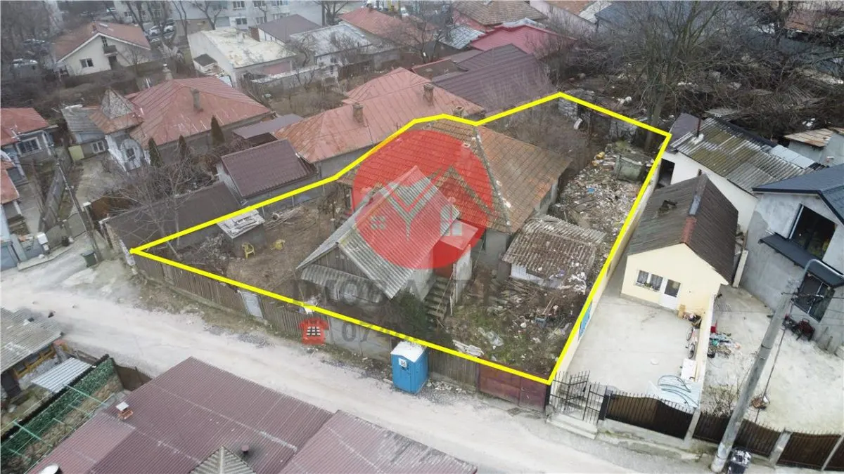 Teren 491 mp Ã®n centrul Tulcei, pozitie excelenta, cu case existente - foto 1