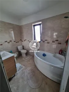 Casa insiruita 4 camere ,266mp teren - Valea Lupului , Iasi - foto 8