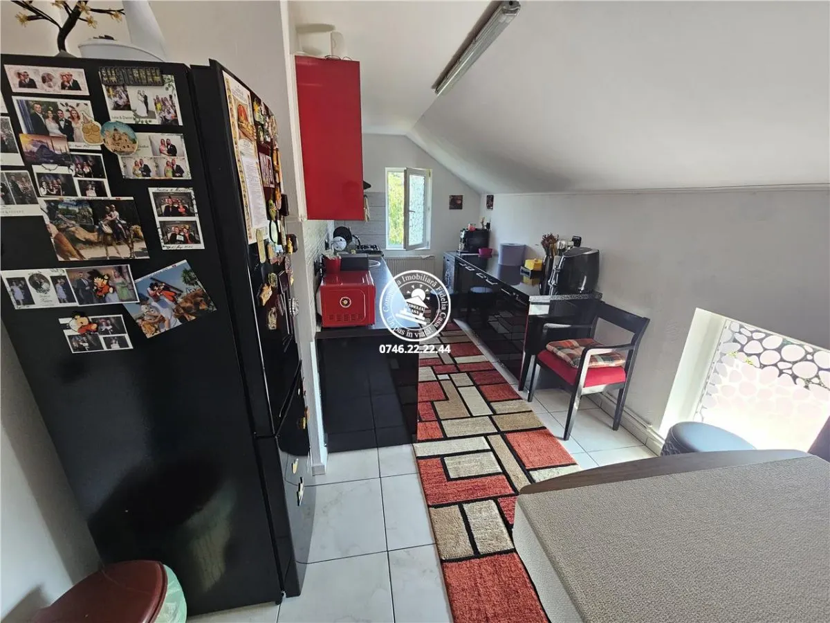 Vila 5 camere , 1196 mp teren - Dorobant , Aroneanu - foto 6