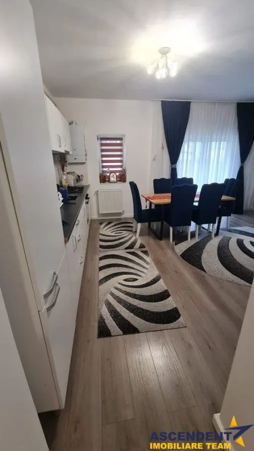 Apartament cu 2 camere, zona Unirii - foto 1