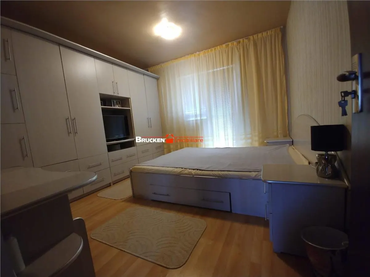 Apartament cu 4 camere de inchiriat - foto 6