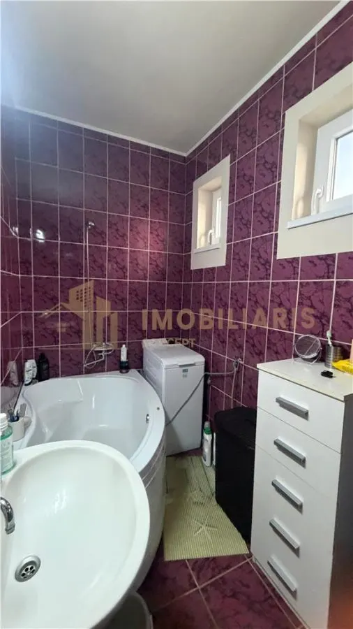 Apartament 3 camere in vila, zona Aleea Romana - foto 9