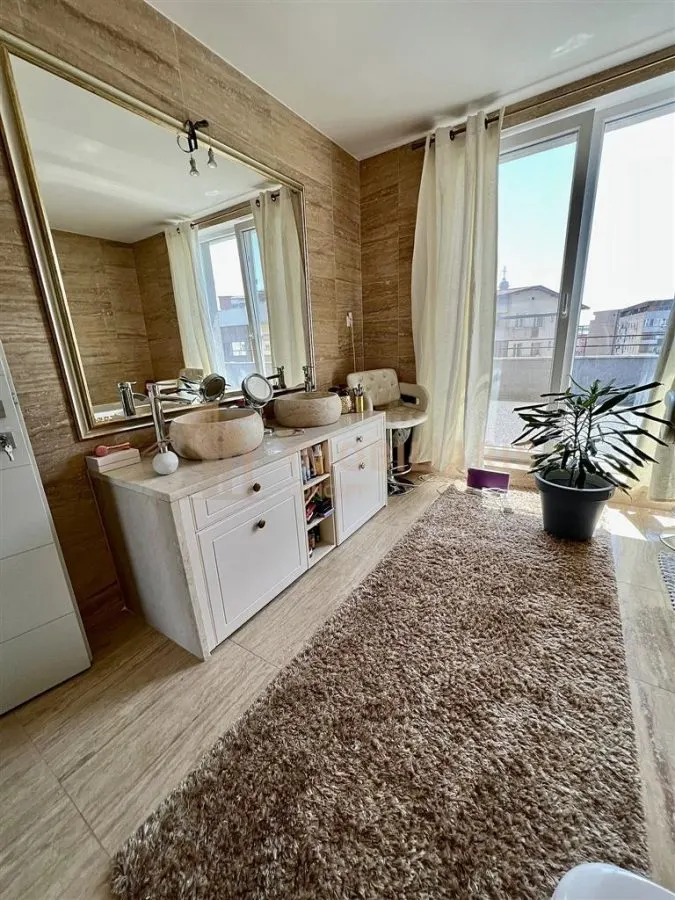 Penthouse de vanzare, zona Hotel Europa - foto 13