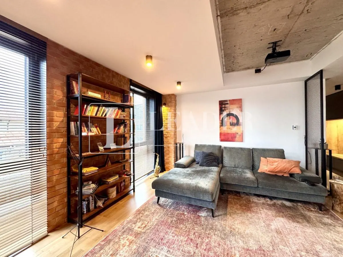 Apartament cu 3 Camere || str. Aurel Vlaicu, zona Dacia || Romana || Ioanid - foto 1
