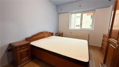 Apartament 3 camere, zona Republicii - foto 4