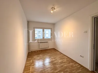 Apartament spatios cu 4 camere || Piata Alba Iulia | Partial mobilat - foto 17