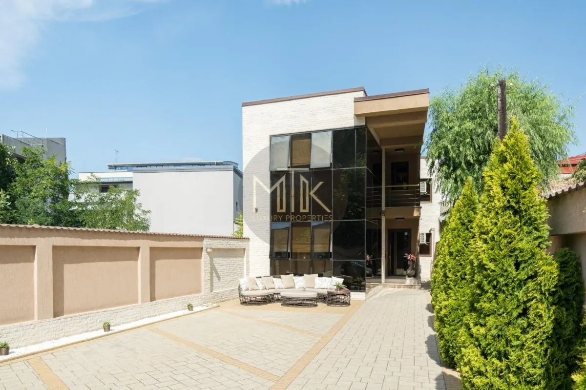 Proprietate premium cu curte – ideala pentru business-uri | LACUL TEI - foto 1