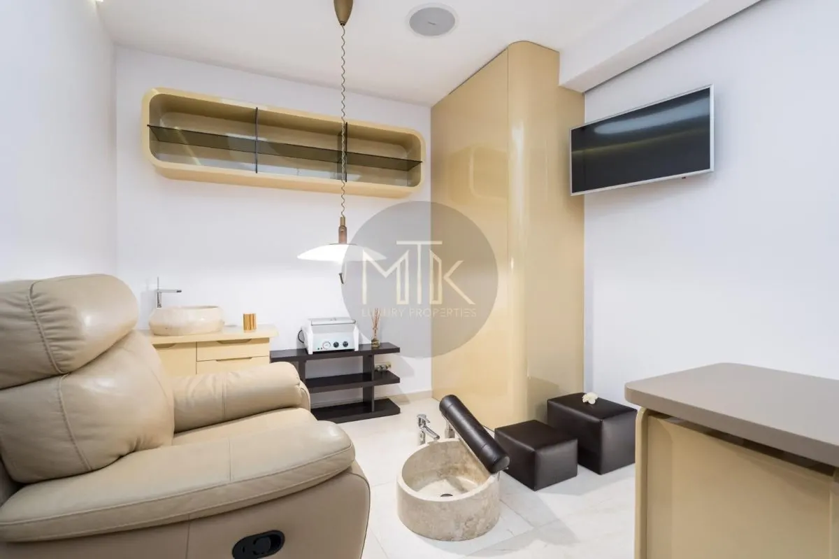 Proprietate premium cu curte – ideala pentru business-uri | LACUL TEI - foto 22
