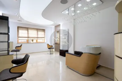 Proprietate premium cu curte – ideala pentru business-uri | LACUL TEI - foto 10