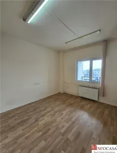 APARTAMENT 3 CAMERE ETAJ 5/P+9 - foto 4