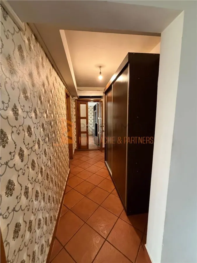 Apartament 3 camere cf 1 decomandat zona Micro 3 - foto 8