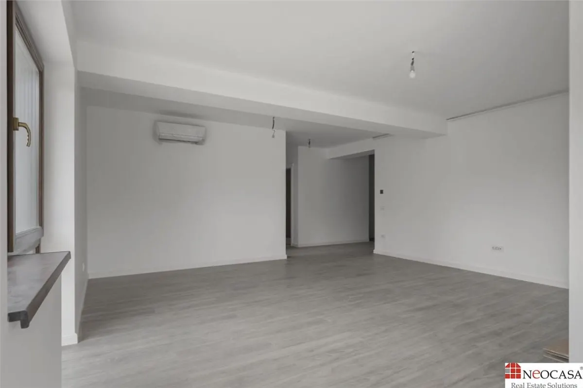 3 CAMERE// CURTE 100MP // LANGA PADURE SI VIITOUL METROU - foto 9