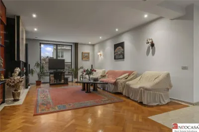 VILA CU SPATII GENEROASE IN DOROBANTI CU LIVING DE 75 MP SI TERASE DE 100 MP - foto 8