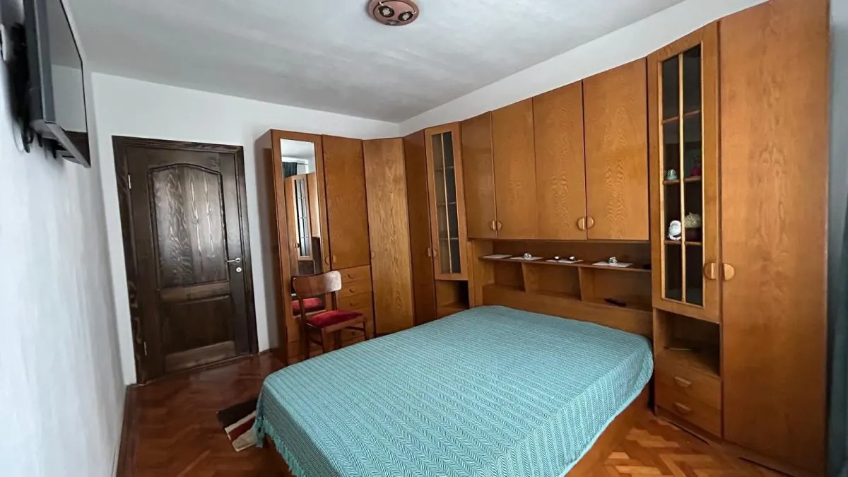 Apartament 3 camere decomandat zona Garii - foto 1