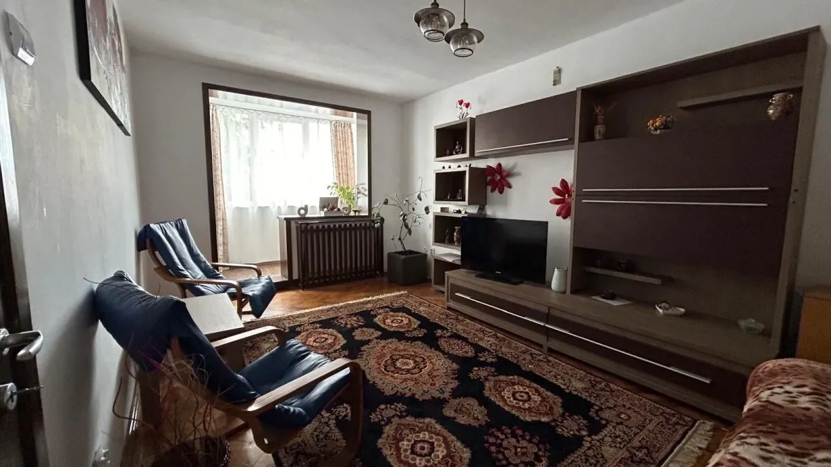 Apartament 3 camere decomandat zona Garii - foto 2