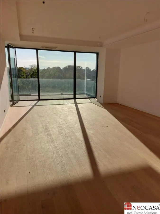 APARTAMENT DE VANZARE IN ZONA FLOREASCA LAC - foto 1