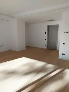 APARTAMENT DE VANZARE - foto 3