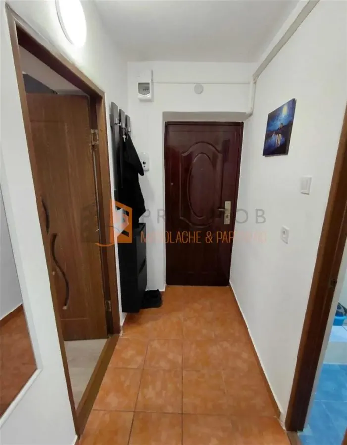 Garsoniera cf 1 decomandata zona Crang - foto 5