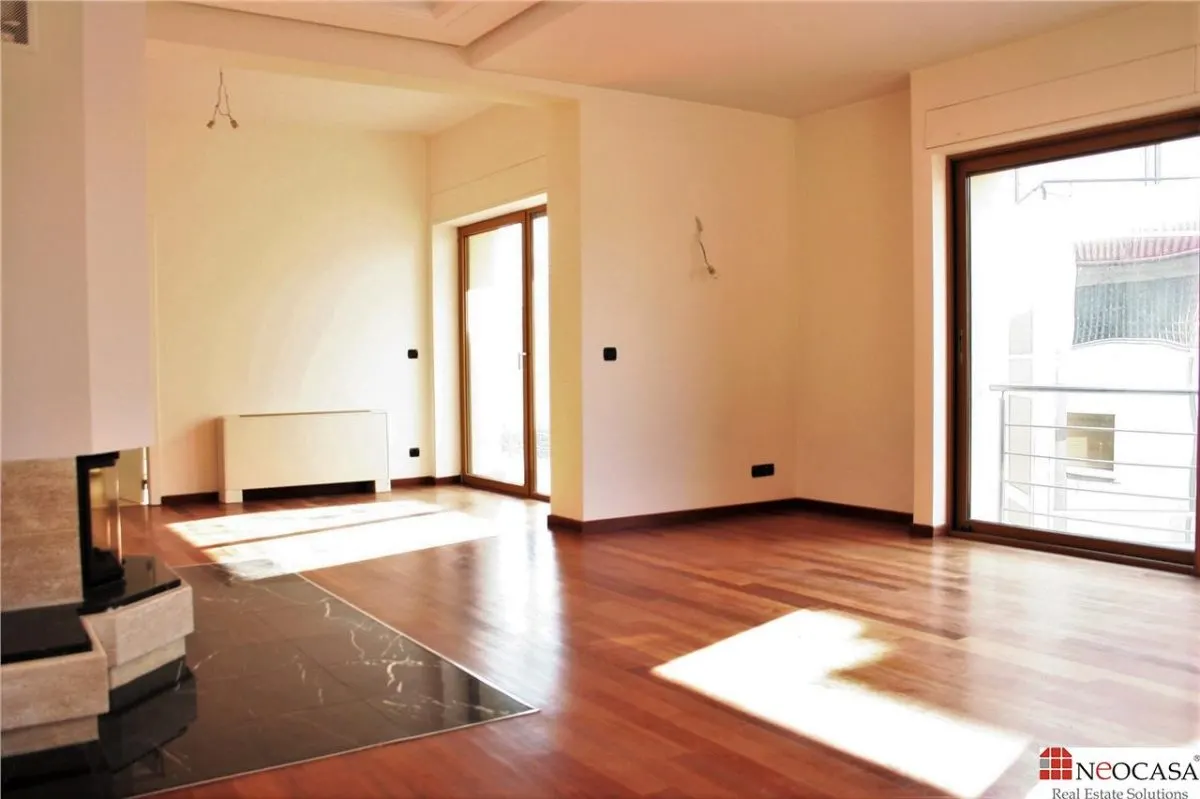 UN APARTAMENT UNIC! - foto 2