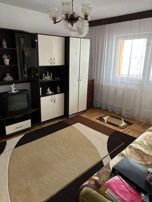 Apartament 3 camere decomandat, 2 bai, zona Gemenii - foto 1