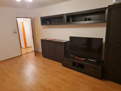 Apartament 2 camere decomandat etaj intermediar Racadau - Brasov
