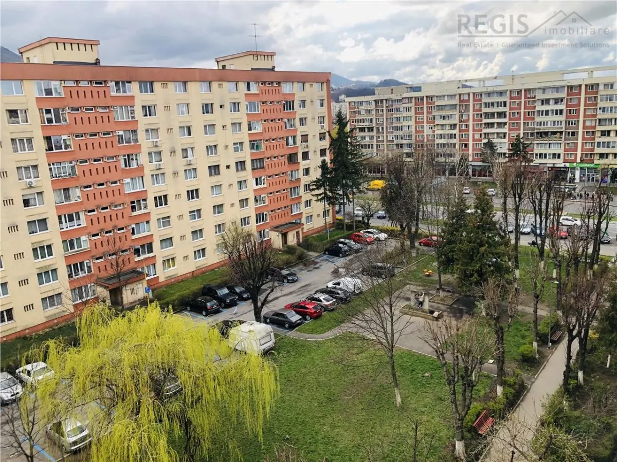 Zona Garii 2 Camere renovabil la etaj intermediar - foto 2