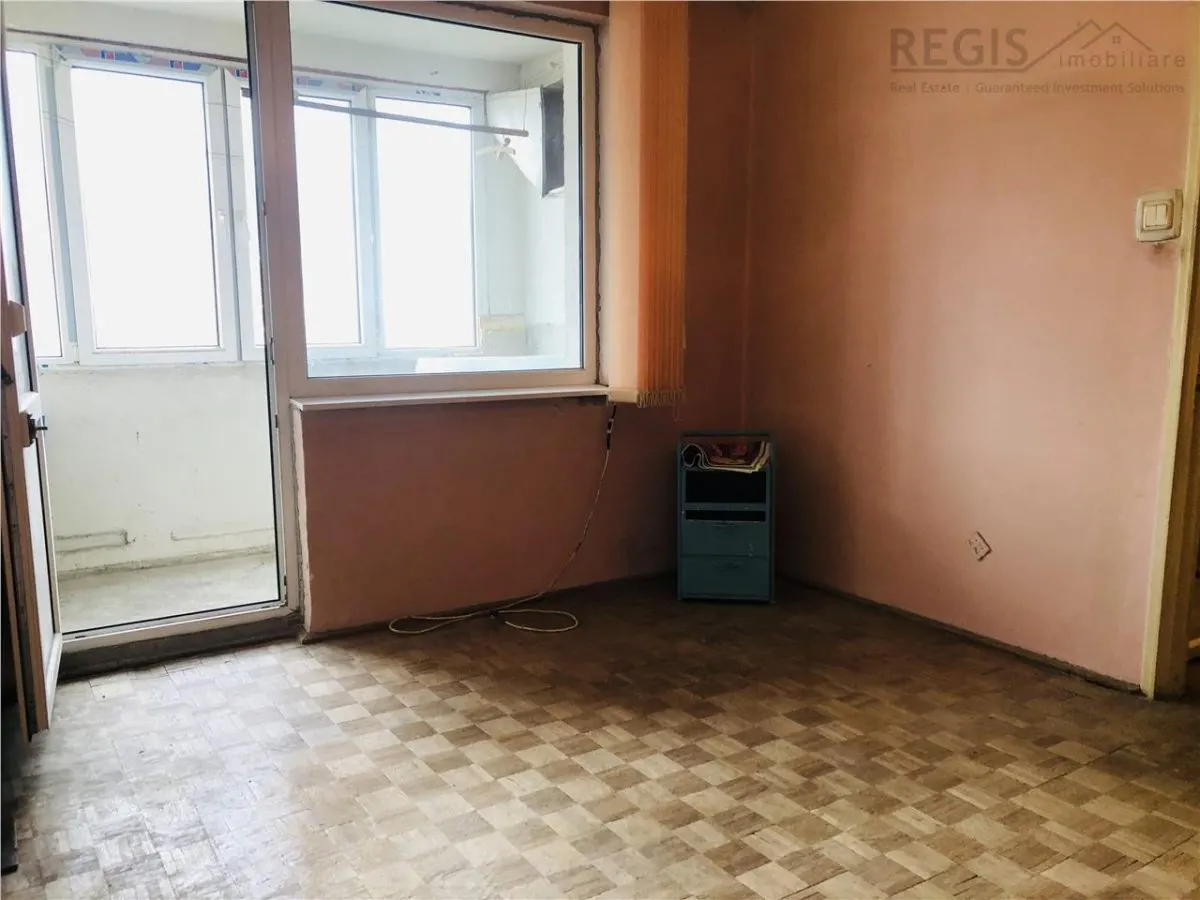 Zona Garii 2 Camere renovabil la etaj intermediar - foto 3