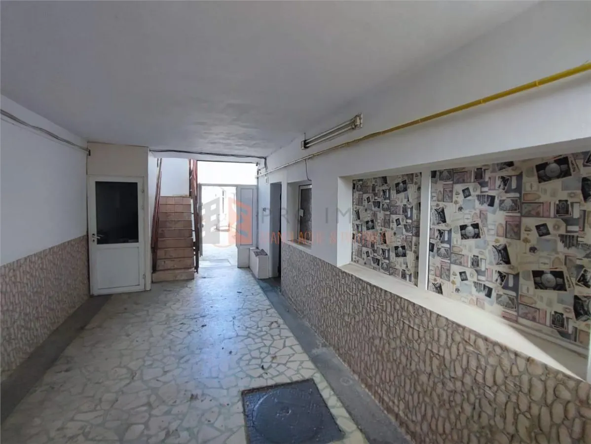 Casa tip parter + mansarda in zona Centru - foto 18