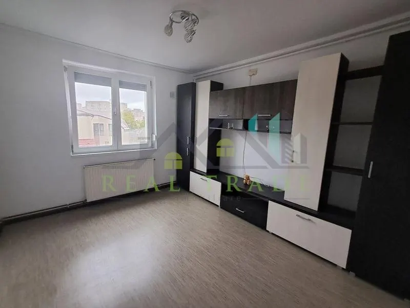 Apartament 2 camere decomandat zona Grivitei - foto 1