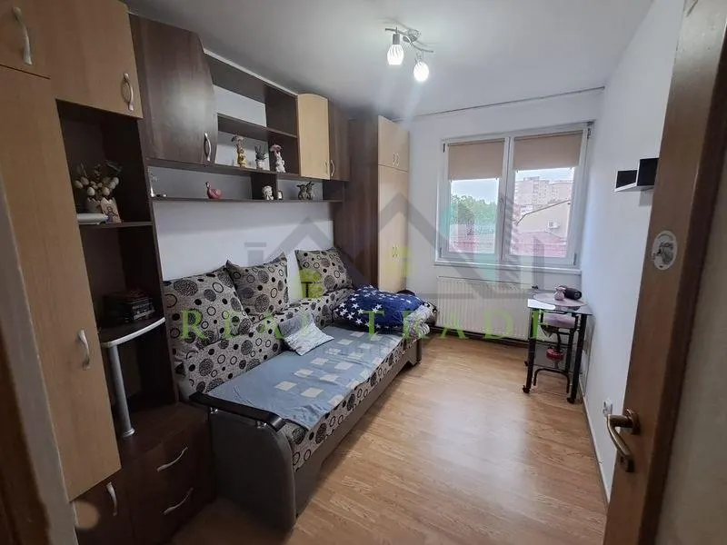 Apartament 2 camere decomandat zona Grivitei - foto 2